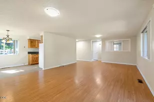 5336 Knightwood Dr, Klamath Falls, OR 97603 - Photo 13