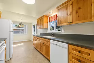 5336 Knightwood Dr, Klamath Falls, OR 97603 - Photo 11