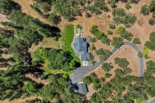 375 Mountain Paradise Dr, Grants Pass, OR 97526 - Photo 35