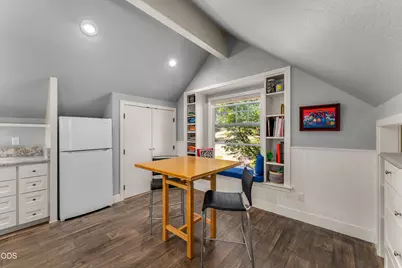 375 Mountain Paradise Drive, Grants Pass, OR 97526 - Photo 25