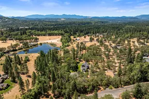 375 Mountain Paradise Dr, Grants Pass, OR 97526 - Photo 47