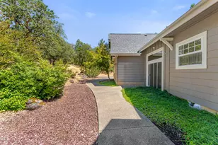 375 Mountain Paradise Dr, Grants Pass, OR 97526 - Photo 45