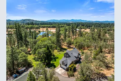 375 Mountain Paradise Drive, Grants Pass, OR 97526 - Photo 3