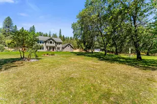 375 Mountain Paradise Dr, Grants Pass, OR 97526 - Photo 45