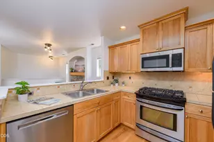 20289 Schaeffer Dr, Bend, OR 97703 - Photo 17