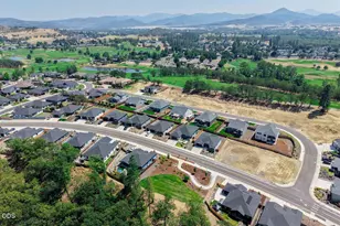 350 Arrowhead Trail, Eagle Point, OR 97524 - Photo 45