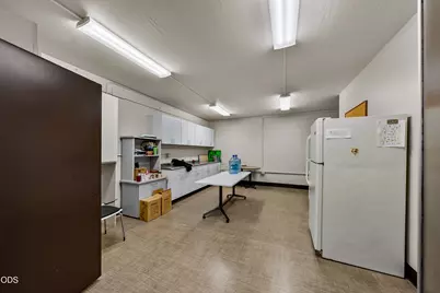 209 N Pacific Highway, Talent, OR 97540 - Photo 37