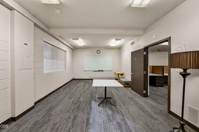 209 N Pacific Highway, Talent, OR 97540 - Photo 15
