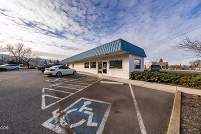 209 N Pacific Highway, Talent, OR 97540 - Photo 49