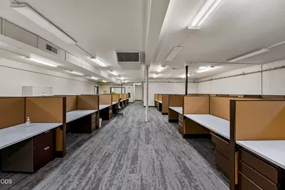 209 N Pacific Highway, Talent, OR 97540 - Photo 29