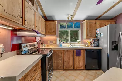 365 Greens Creek Road, Grants Pass, OR 97527 - Photo 19