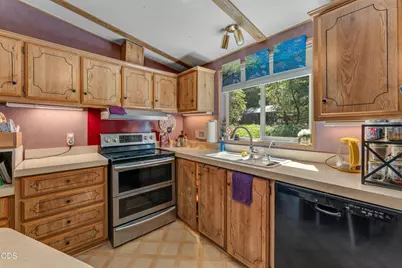 365 Greens Creek Road, Grants Pass, OR 97527 - Photo 17