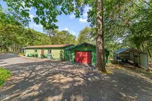 365 Greens Creek Rd, Grants Pass, OR 97527 - Photo 3
