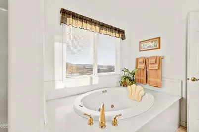 11811 Falvey Road, Klamath Falls, OR 97603 - Photo 47