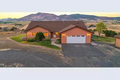 11811 Falvey Road, Klamath Falls, OR 97603 - Photo 1