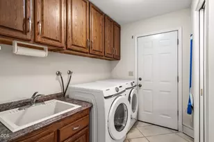 197 Timberlake Dr, Ashland, OR 97520 - Photo 31