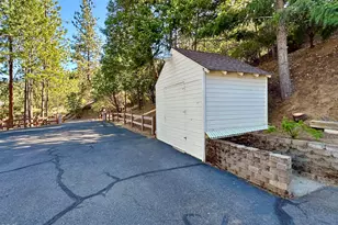 197 Timberlake Dr, Ashland, OR 97520 - Photo 63