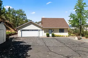 197 Timberlake Dr, Ashland, OR 97520 - Photo 67