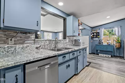 1959 Meadow Glen, Grants Pass, OR 97527 - Photo 11