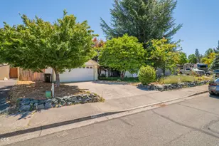 1959 Meadow Glen, Grants Pass, OR 97527 - Photo 31