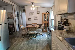 476 S Junction Ave, Cave Junction, OR 97523 - Photo 7