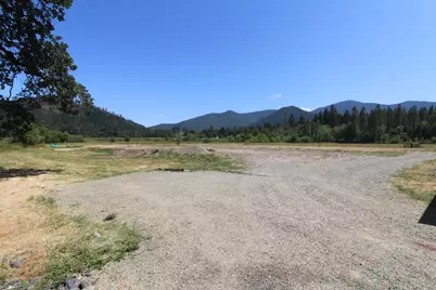 4784 Fish Hatchery Road, Grants Pass, OR 97527 - Photo 7
