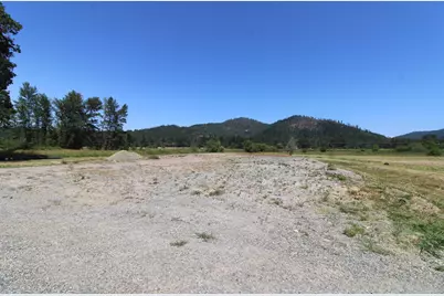 4784 Fish Hatchery Road, Grants Pass, OR 97527 - Photo 9
