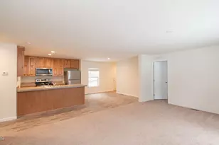 61071 Chuckanut Dr, Bend, OR 97702 - Photo 11