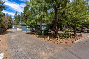 61071 Chuckanut Dr, Bend, OR 97702 - Photo 3