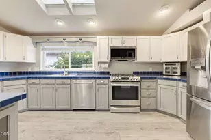 366 Marian Ave, Central Point, OR 97502 - Photo 11