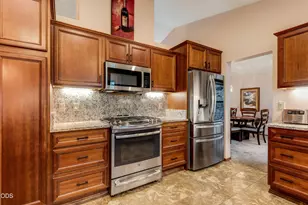 20396 Mission Ridge Ct, Bend, OR 97702 - Photo 13