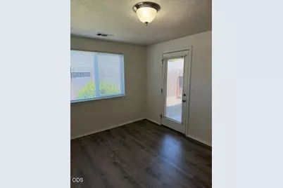 1439 SW Kellenbeck Avenue, Grants Pass, OR 97527 - Photo 5