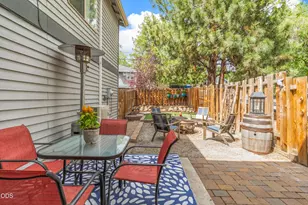 902 NW Ogden Ave, Bend, OR 97703 - Photo 21