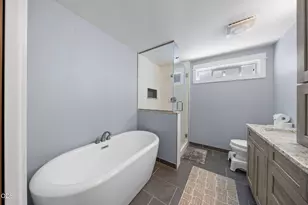 2197 NW Kingwood Ave, Redmond, OR 97756 - Photo 19