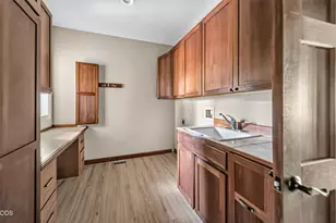 17084 Lady Caroline Dr, Sisters, OR 97759 - Photo 23