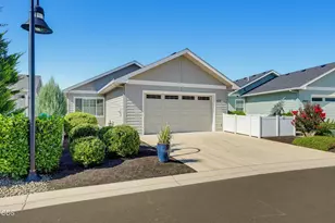 1529 N Haskell St, Central Point, OR 97502 - Photo 41