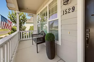 1529 N Haskell St, Central Point, OR 97502 - Photo 9