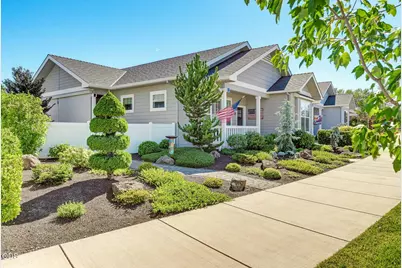1529 N Haskell Street, Central Point, OR 97502 - Photo 5