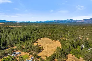 7606 Monument Dr, Grants Pass, OR 97526 - Photo 33