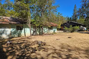 7606 Monument Dr, Grants Pass, OR 97526 - Photo 29