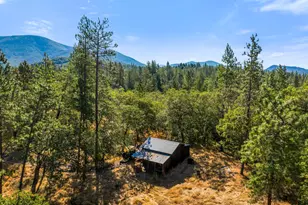 7606 Monument Dr, Grants Pass, OR 97526 - Photo 21
