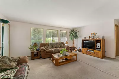 7606 Monument Drive, Grants Pass, OR 97526 - Photo 11