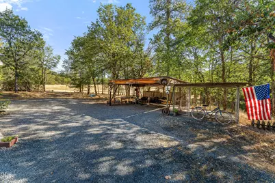 7606 Monument Drive, Grants Pass, OR 97526 - Photo 3