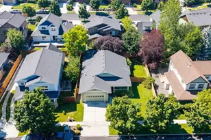 20651 NE Sierra Dr, Bend, OR 97701 - Photo 21