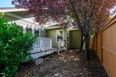 20651 NE Sierra Drive, Bend, OR 97701 - Photo 19