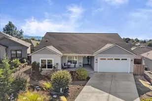 2837 Morning View Dr, Medford, OR 97504 - Photo 31