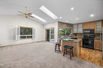 2124 NE Carrie Lane, Bend, OR 97701 - Photo 11