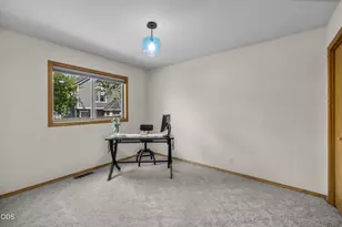 2124 NE Carrie Ln, Bend, OR 97701 - Photo 27