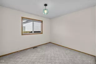 2124 NE Carrie Ln, Bend, OR 97701 - Photo 23