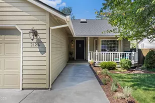 2124 NE Carrie Ln, Bend, OR 97701 - Photo 3